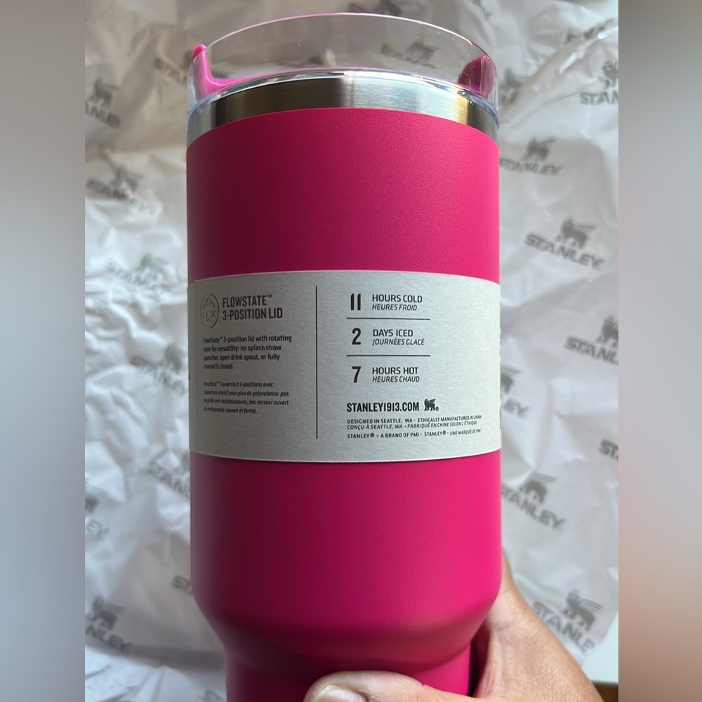 Stanley 40oz quencher thirst water bottle fuschia rare  magenta pink new cold - Picture 3 of 6